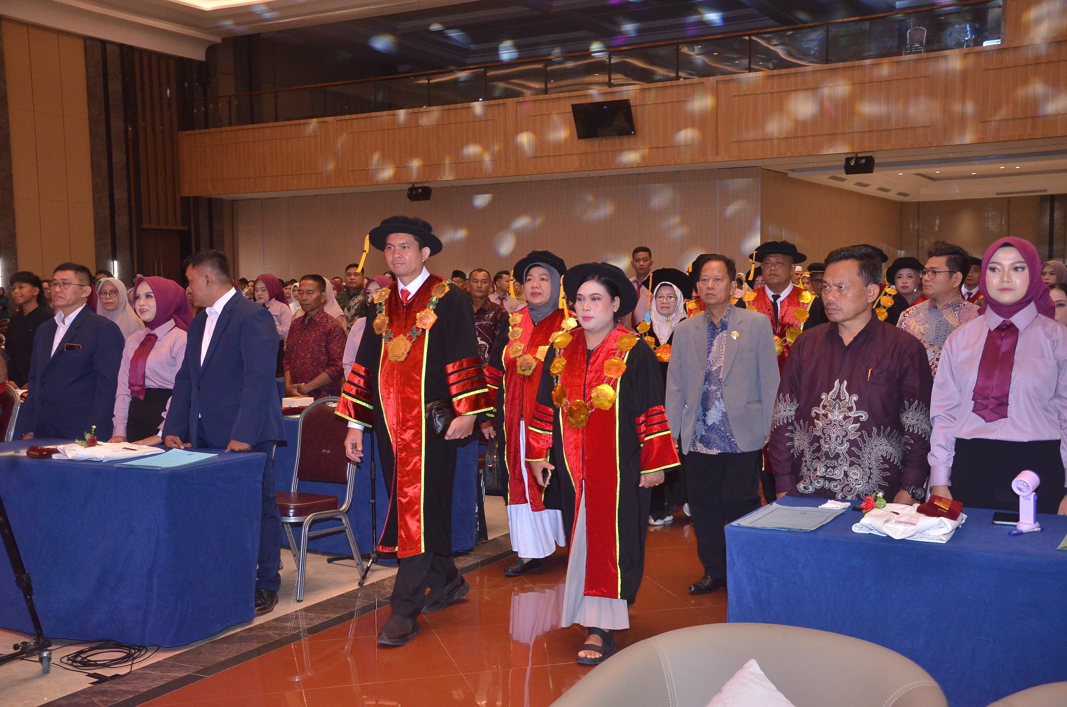 Upacara Yudisium dan Pengambilan Sumpah/Janji Apotker Ak 14