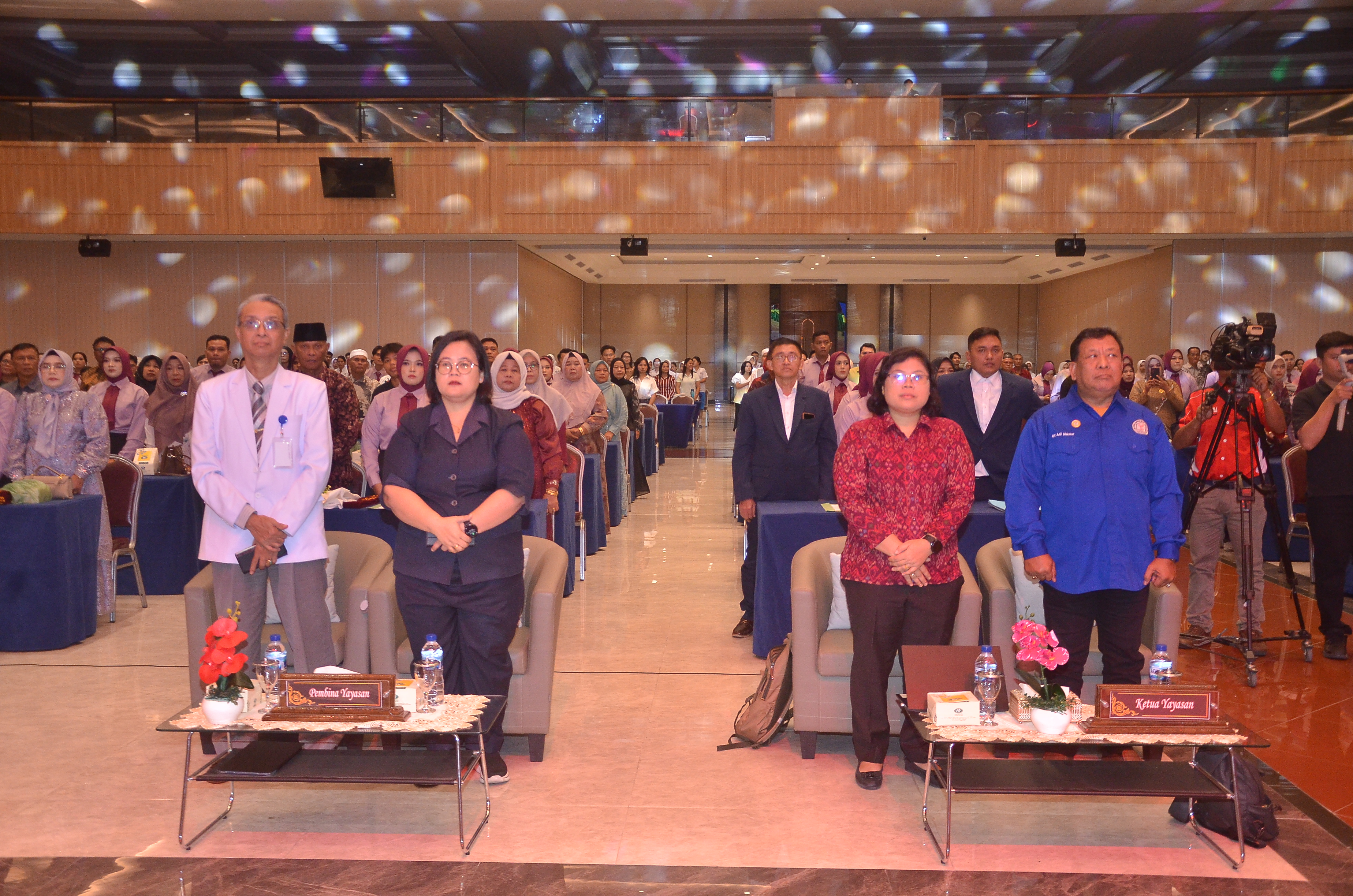 Upacara Yudisium dan Pengambilan Sumpah/Janji Apotker Ak 14