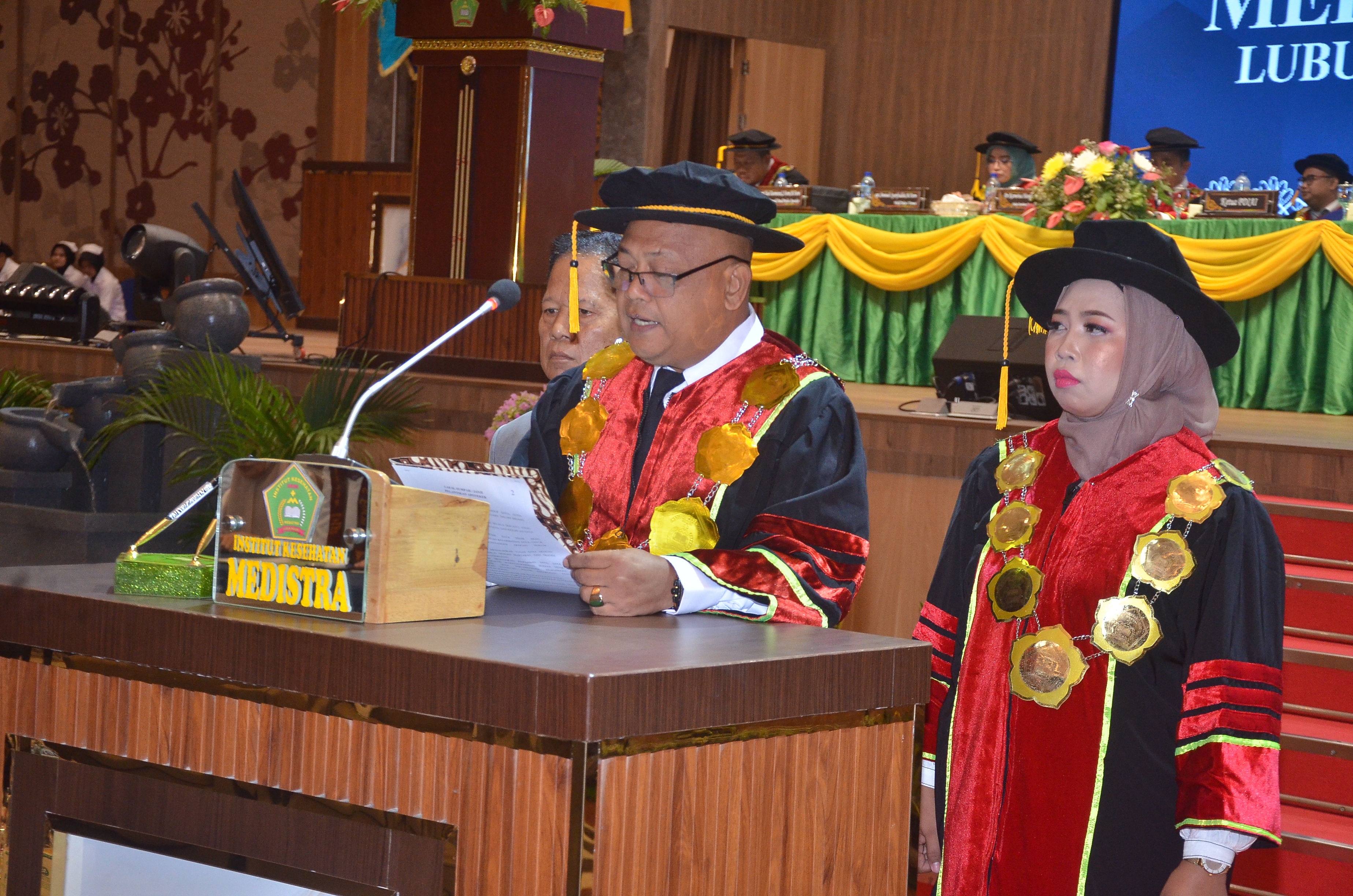 Upacara Yudisium dan Pengambilan Sumpah/Janji Apotker Ak 14